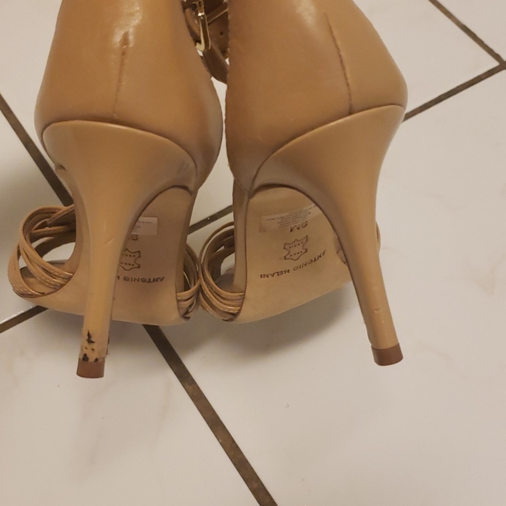 Antonio Melani Tan Heels - Picture 4 of 7